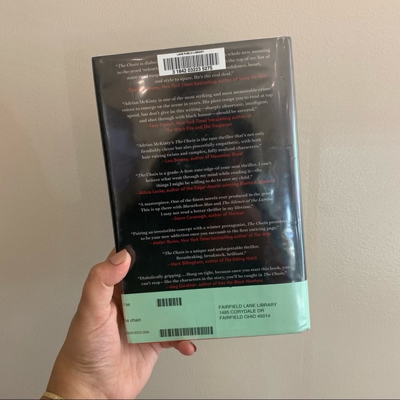 Book - The Chain by Adrian McKinty - Picture 3 of 5